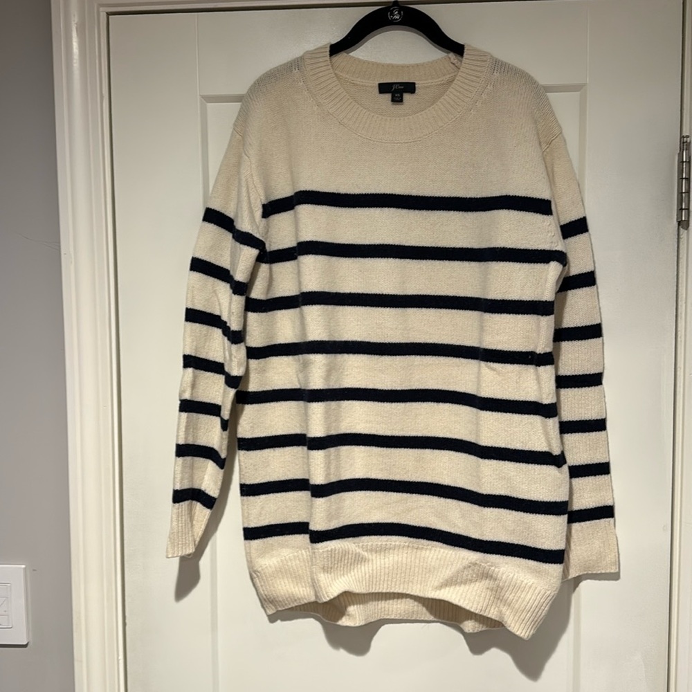 JCrew merino wool boyfriend crew sweater XS